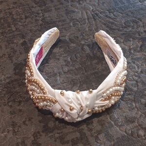 Caroline Hill-hair band with pearls